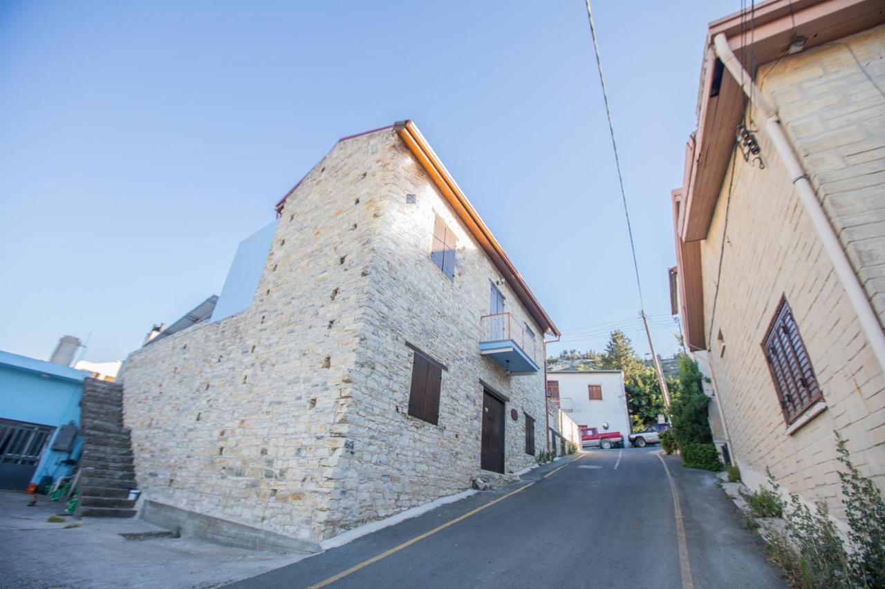 בית הארחה פאנו לפקארה 	Iosiphis Stonebuilt House מראה חיצוני תמונה