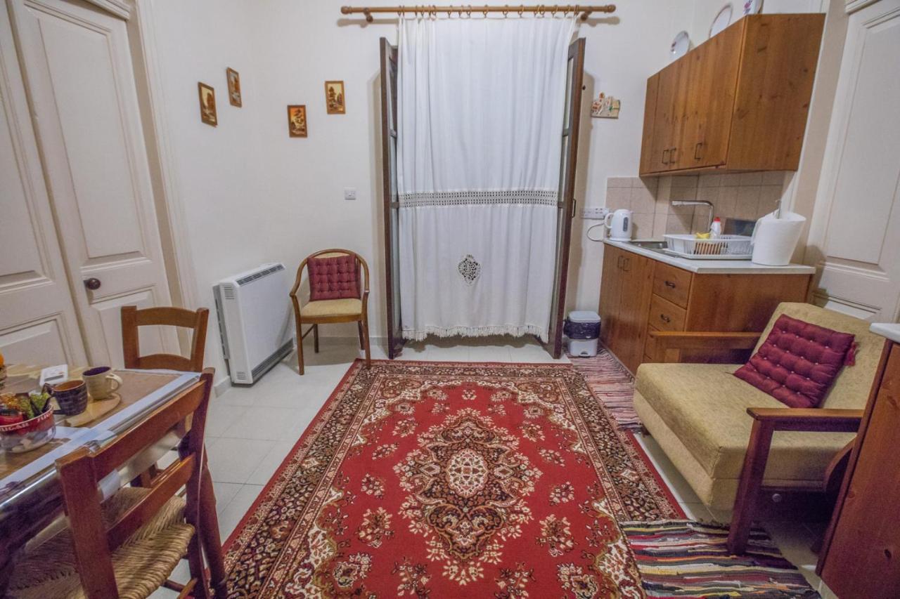 בית הארחה פאנו לפקארה 	Iosiphis Stonebuilt House מראה חיצוני תמונה