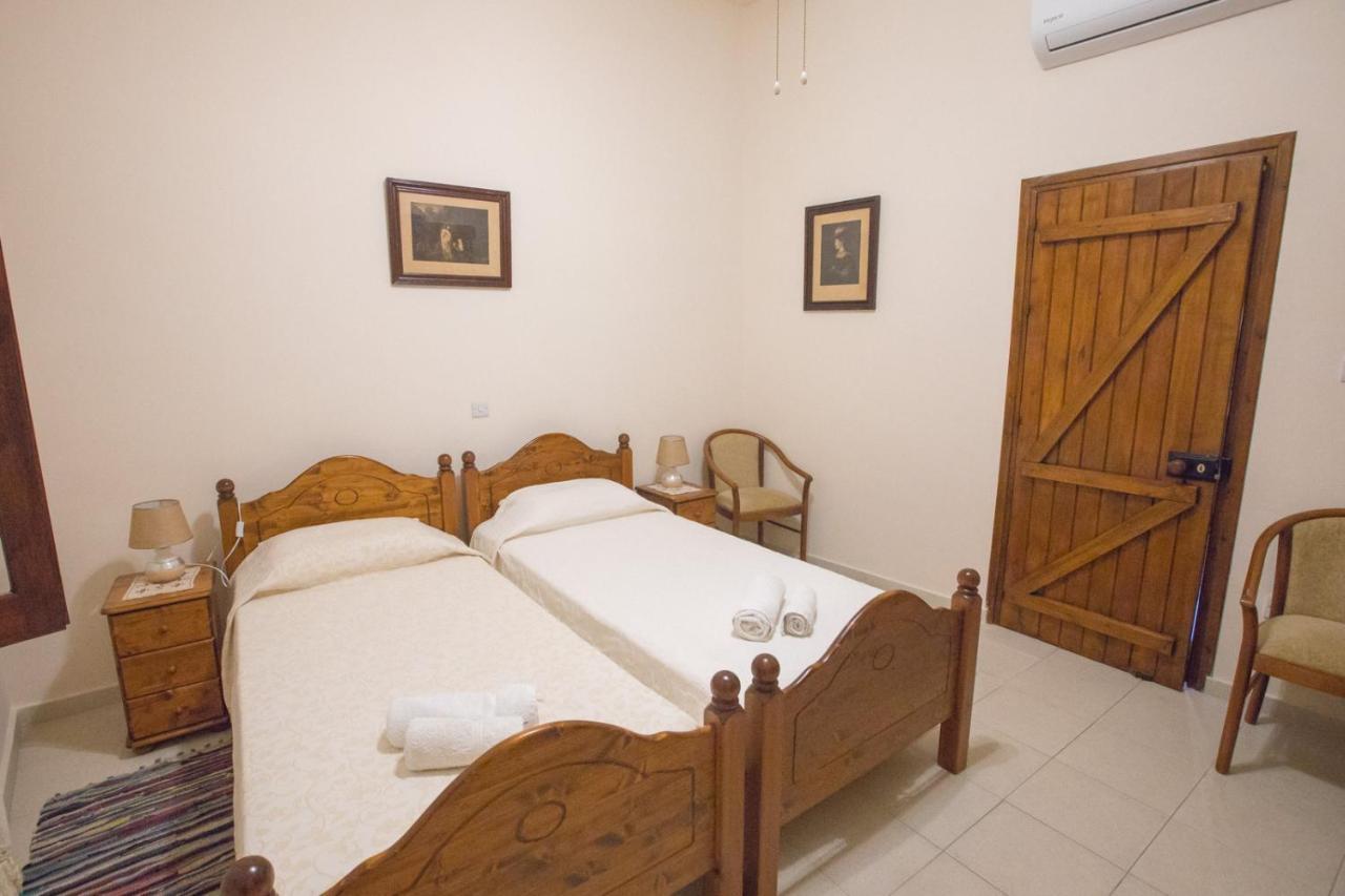 בית הארחה פאנו לפקארה 	Iosiphis Stonebuilt House מראה חיצוני תמונה