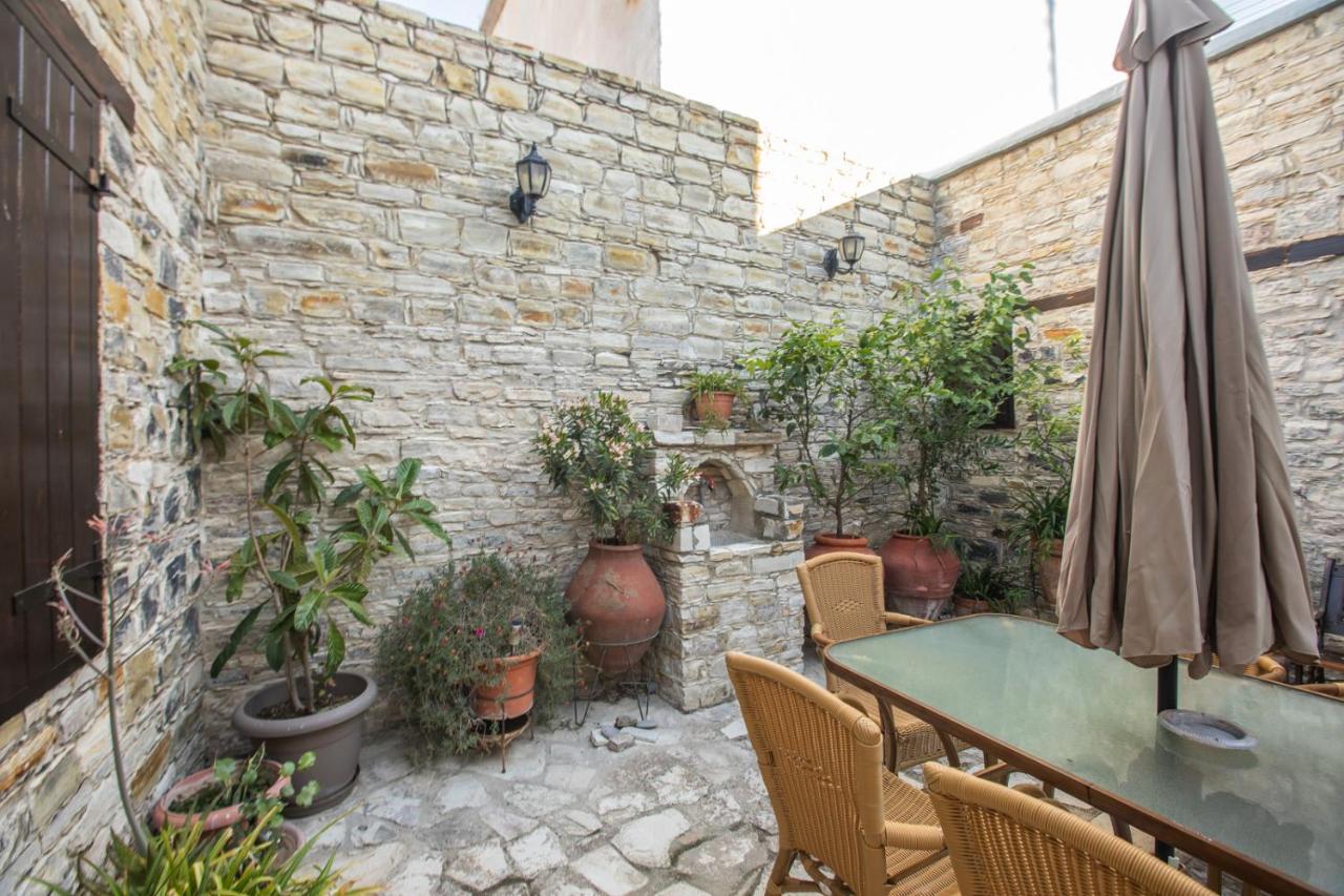 בית הארחה פאנו לפקארה 	Iosiphis Stonebuilt House מראה חיצוני תמונה